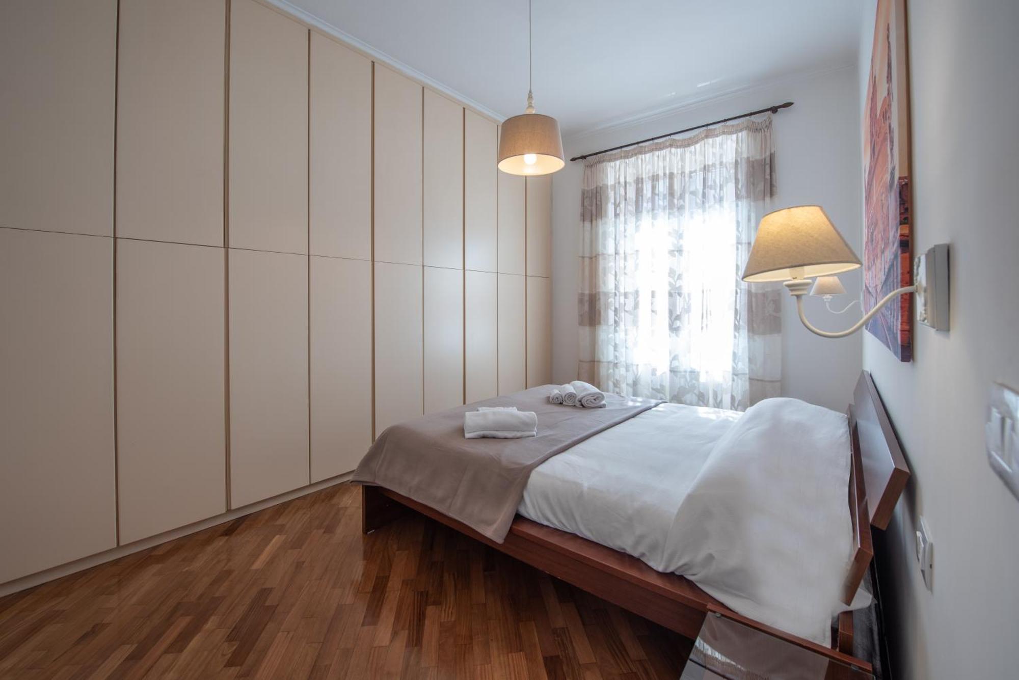 Benny Gold - Elegant Apartment Right Next To The Metro, Rome